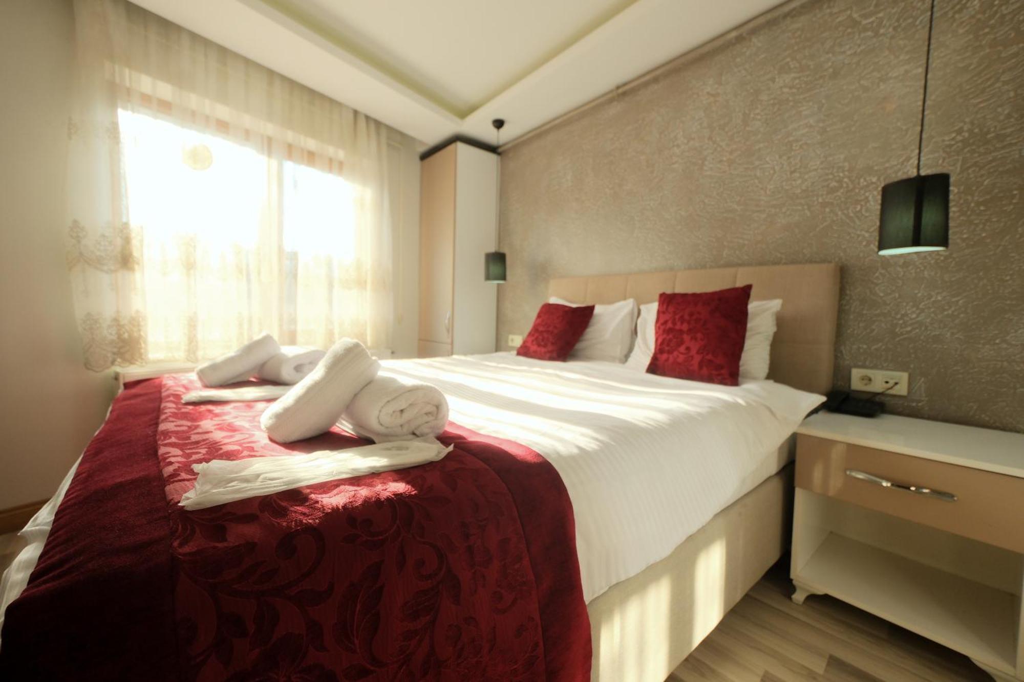 Taksim Celebi Suites Provincia di Provincia di Istanbul Esterno foto