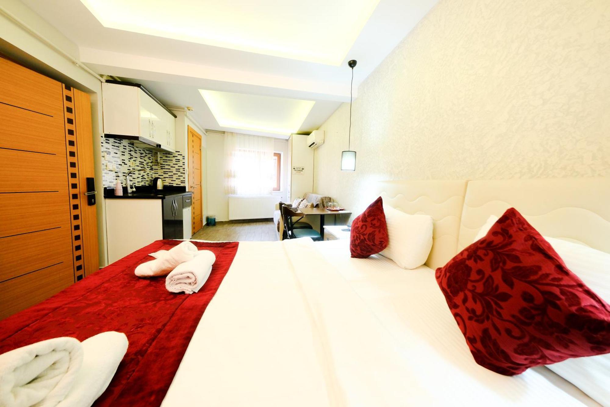 Taksim Celebi Suites Provincia di Provincia di Istanbul Esterno foto