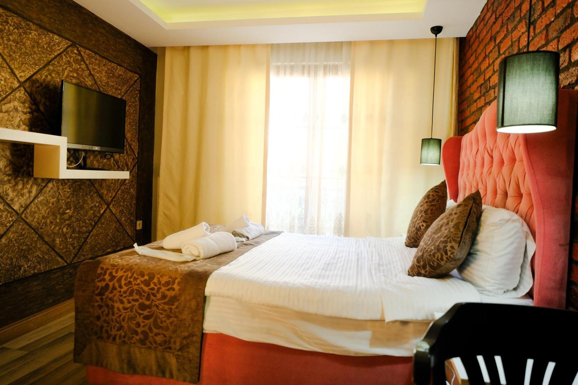 Taksim Celebi Suites Provincia di Provincia di Istanbul Esterno foto